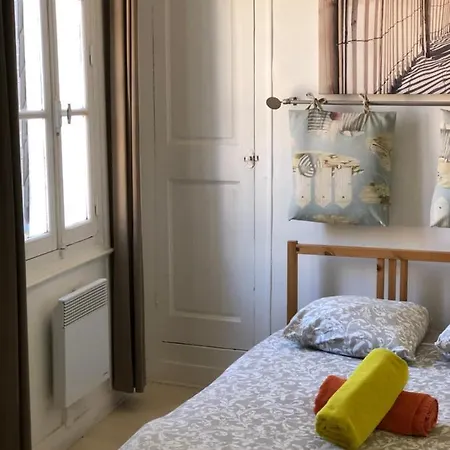 Les Demoiselles Guest house *